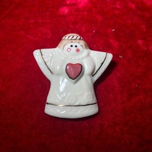 1996 Hearts & Flowers Angel Pin